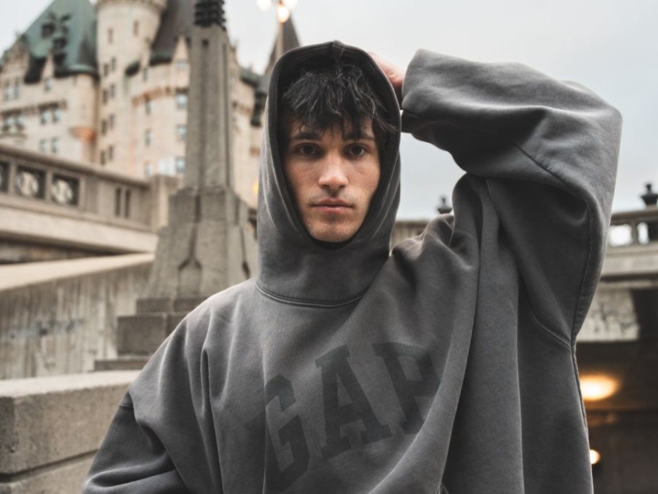 Sweatshirt & Hoodie
