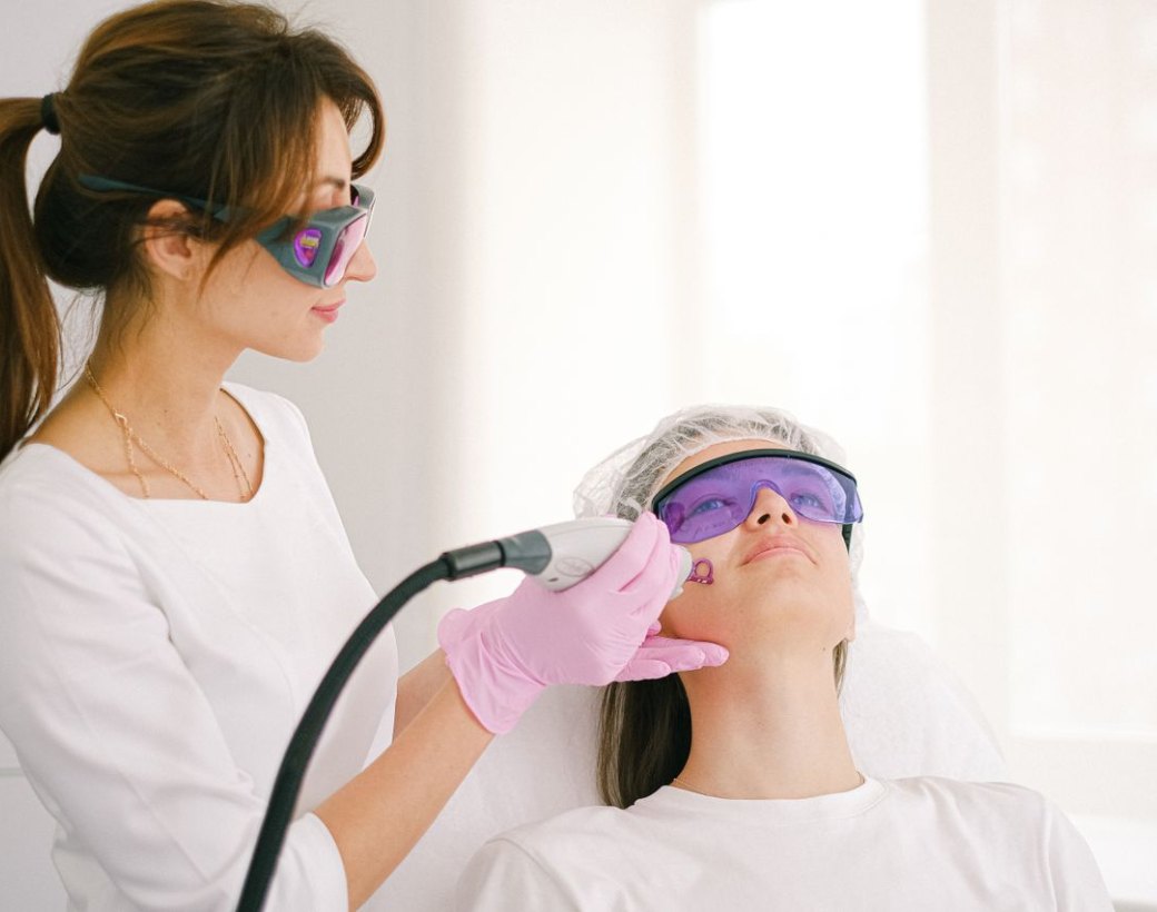 Dermalux Klinik — teknoloji destekli cilt uygulaması