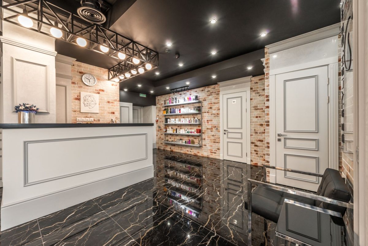Vergi levhanı yükle, salon fiyatına geç
