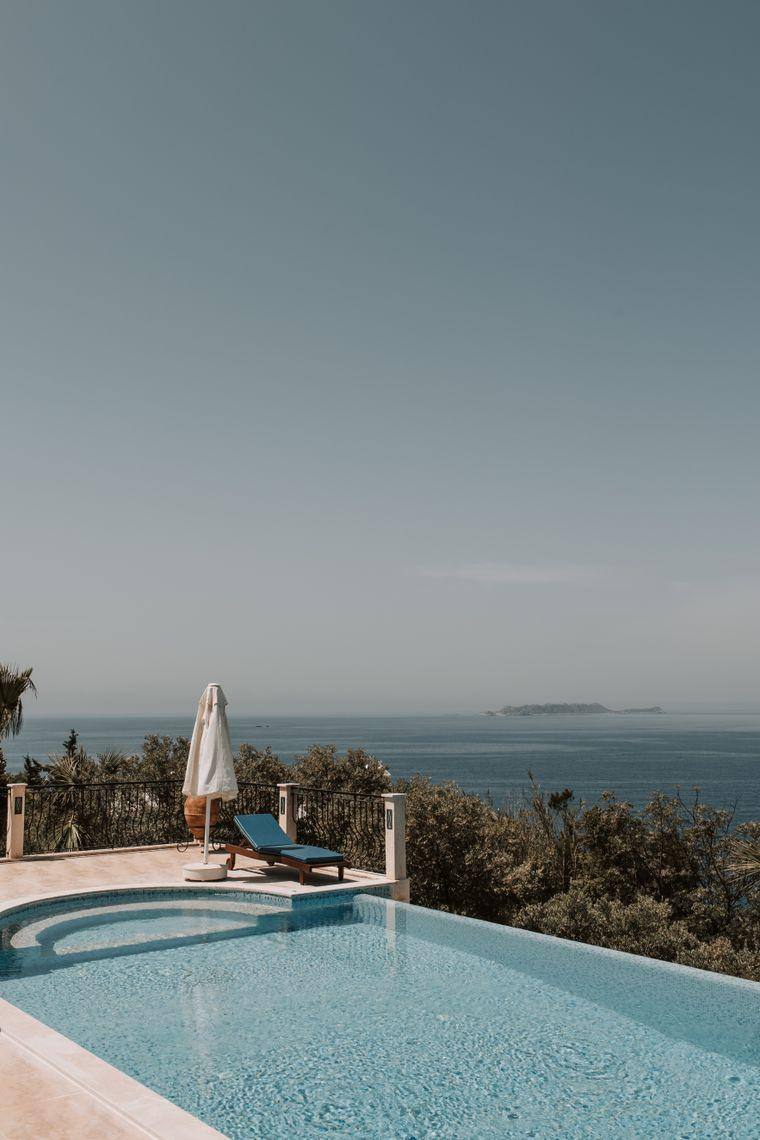 Teras havuzundan koy ve adalar