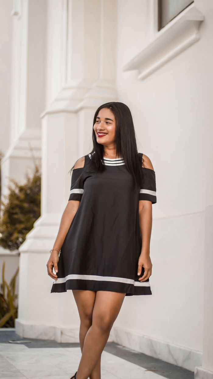 Siyah Mini Elbise