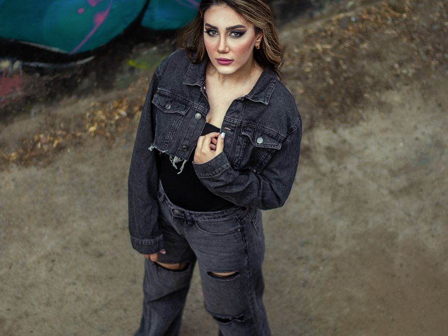 Siyah Üstü Siyah