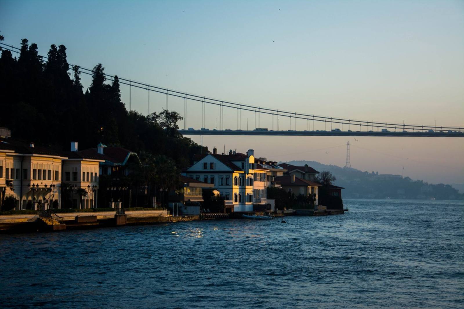 Yeniköy kıyısı, akşam üzeri